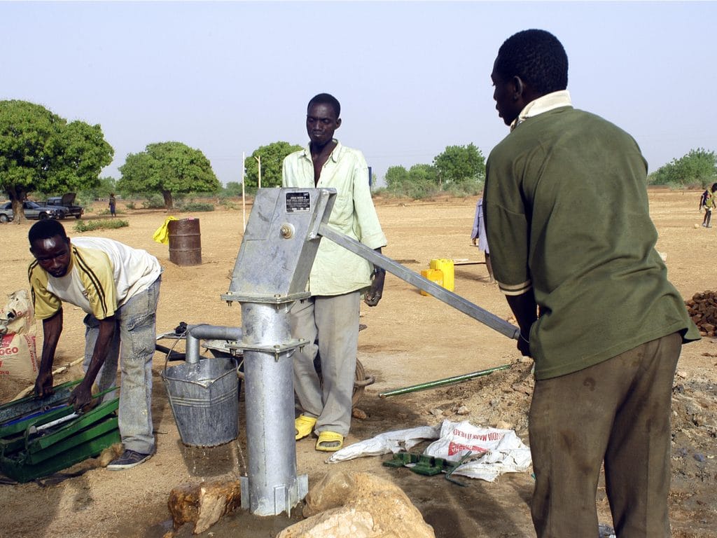 OUGANDA : les Pays-Bas relancent le Programme Wash d’assainissement de l’eau © Gilles Paire /Shutterstock