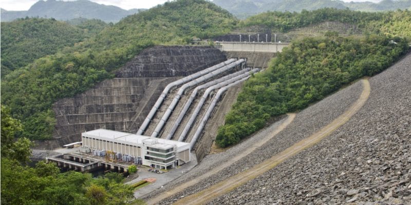 UGANDA: Chinese Sinohydro to deliver Karuma hydroelectric dam in 2019©Jen Watson/Shutterstock