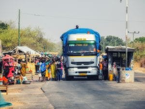 DR CONGO: Scanning vehicles to track down illegal timber imports ©Atosan/Shutterstock