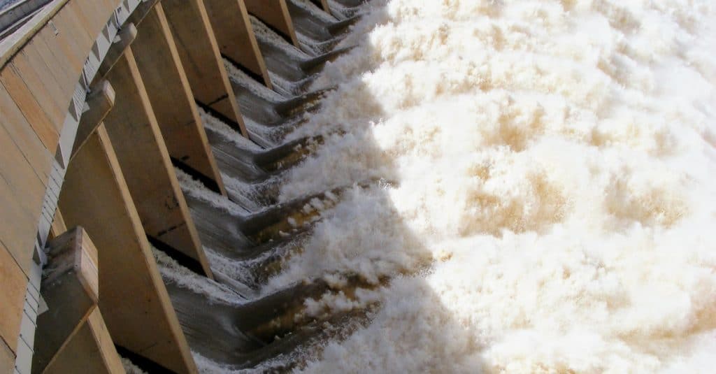 COTE D’IVOIRE : 60 villages se connectent à la centrale hydroélectrique de Soubré©Siobhan Pearl/Shutterstock