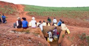 GUINÉE : satisfecit de la BAD qui a financé l’accès de 465 000 personnes à l’eau©Adam Jan FigelShutterstock