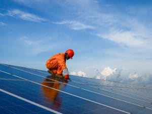 BURKINA FASO : Six centrales solaires pour augmenter l'offre d'énergie de 155 MW© Sonpichit Salangsing/Shutterstock