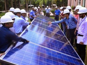 LIBYE : la GIZ envoie des jeunes à l’école des énergies renouvelables©Jen Watson/Shutterstock