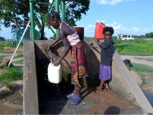 CHAD: 76,000 people in Abeche will benefit from water supply©africa924/Shutterstock