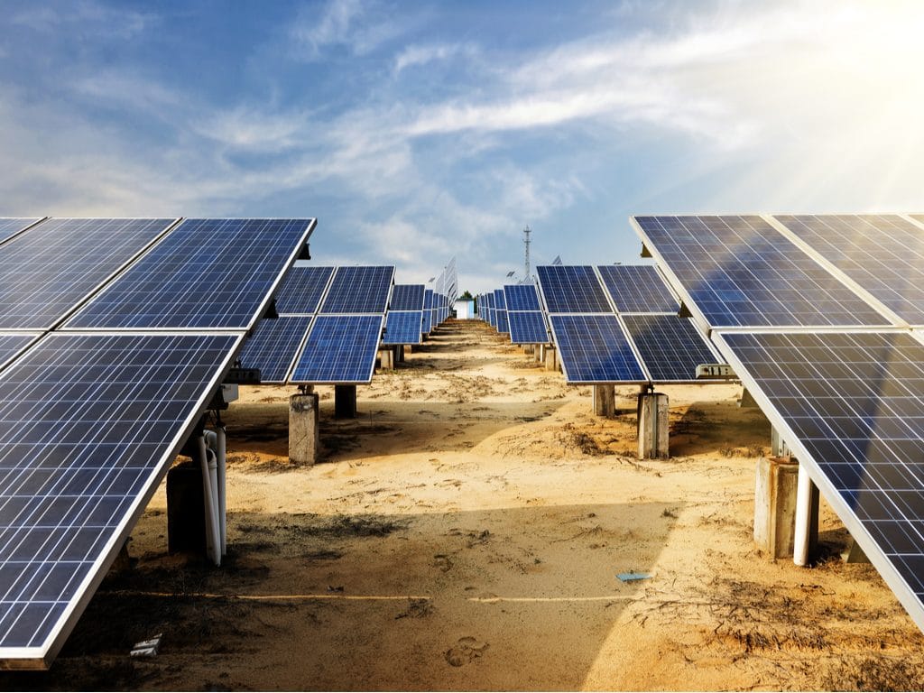 EGYPT: Scatec Solar turns on Benban second solar power plant (65 MW) ©hxdyl/Shutterstock