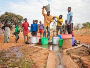 BÉNIN : Fonds koweïtien prête 15 M€ pour un projet d’eau dans trois communes ©Andrea Willmore/Shutterstock