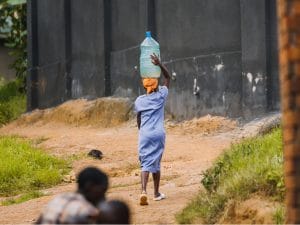 LIBERIA: LWSC, American Venture and Quest Water join forces for a water project©Dennis Diatel/Shutterstock