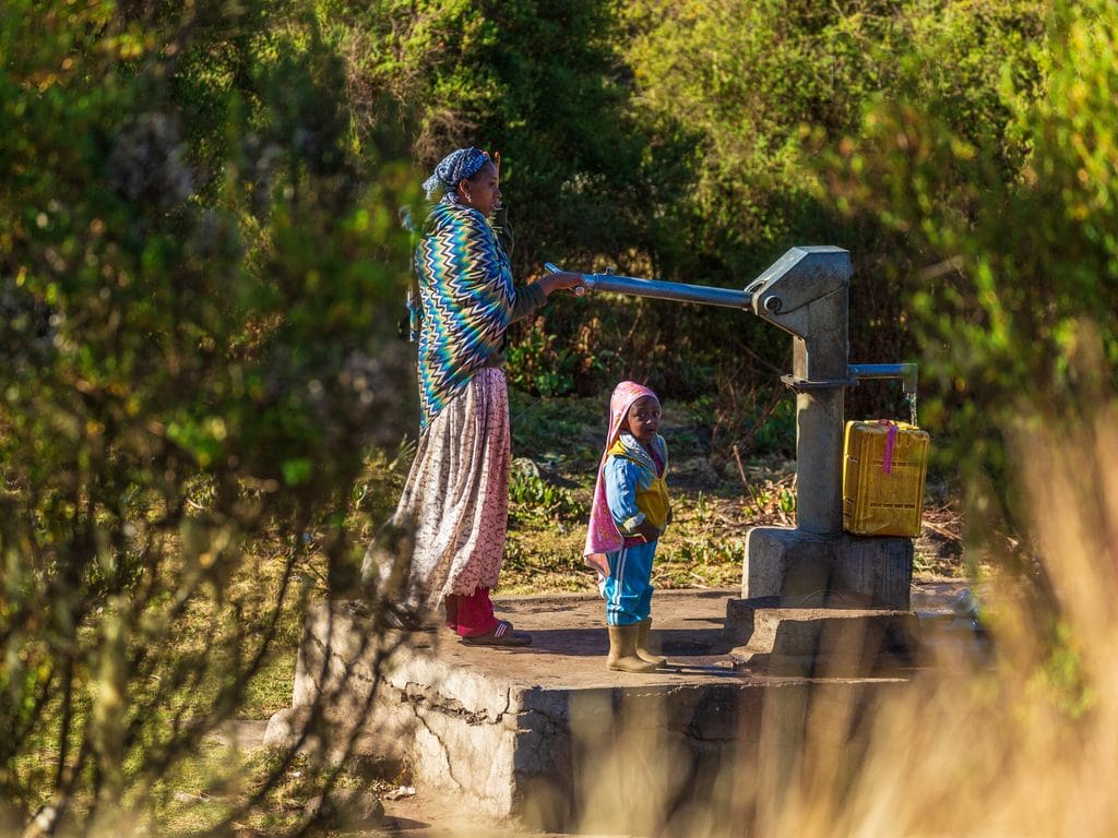 KENYA : plusieurs projets d’eau potable achevés dans le comté de Siaya©Chr. Offenberg/Shutterstock