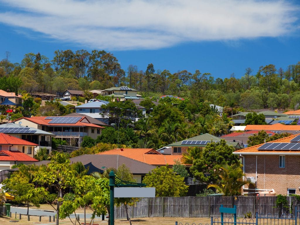 SEYCHELLES : plus de 700 maisons alimentées à l’énergie solaire pour les plus démunis©zstock/Shutterstock