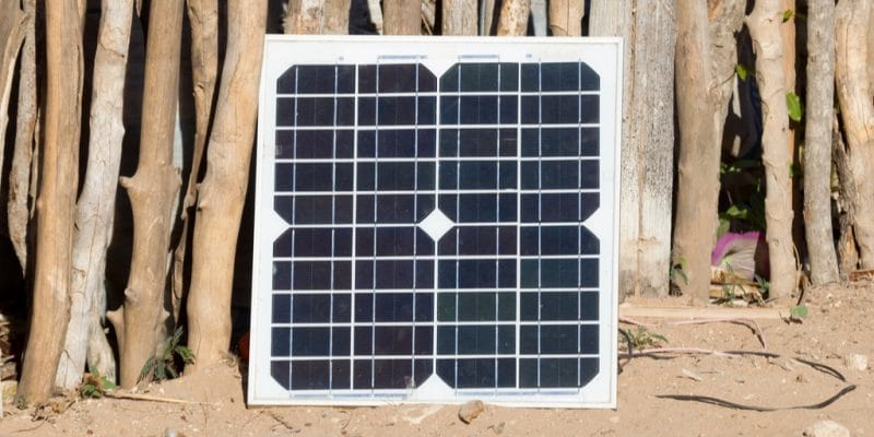 RWANDA : le fournisseur de kits solaires Bboxx lance un service de paiement en ligne©MyImages - Micha/Shutterstock
