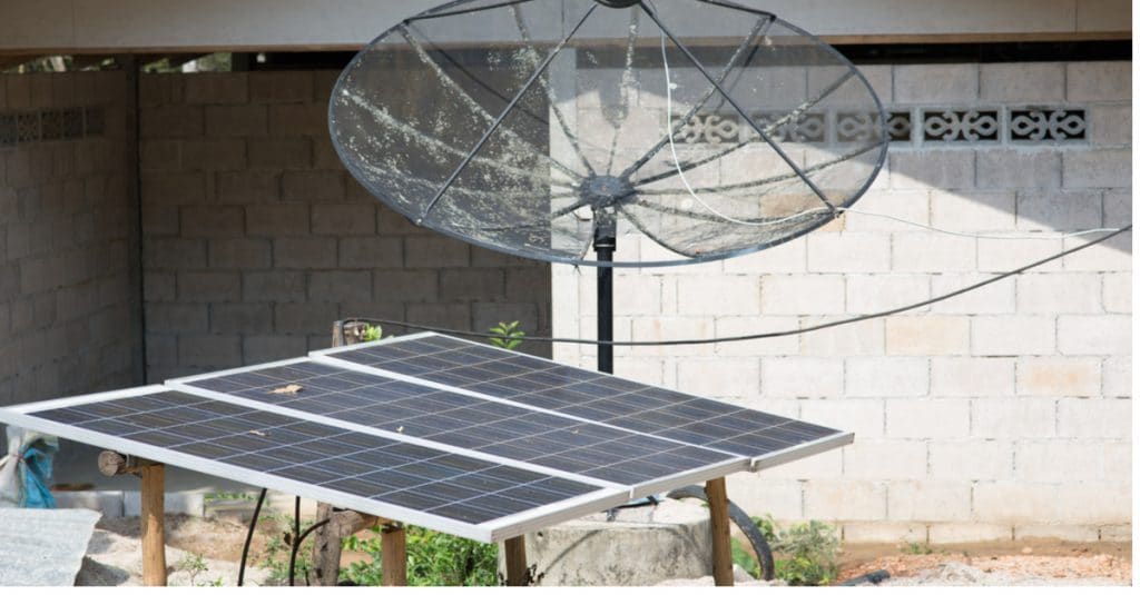 CAMEROON: China uses solar energy to promote TV in rural areas©Gee363Shutterstock