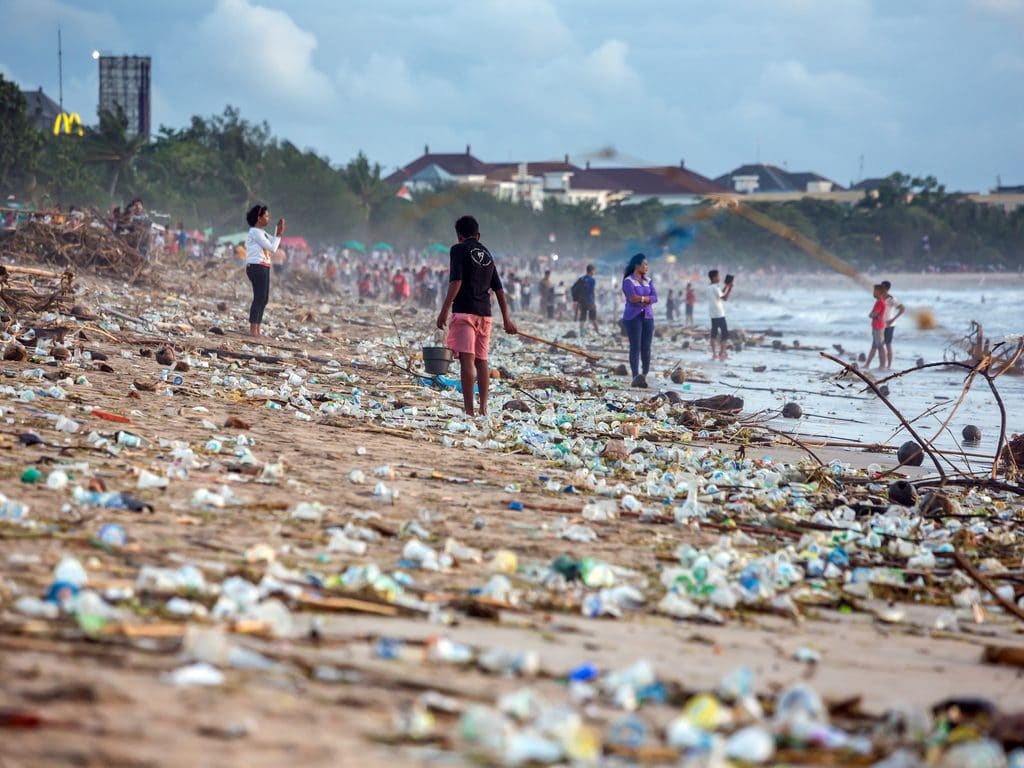 IVORY COAST: Port-Bouët and Nestlé join forces to reduce plastic waste ©Maxim Blinkov/Shutterstock