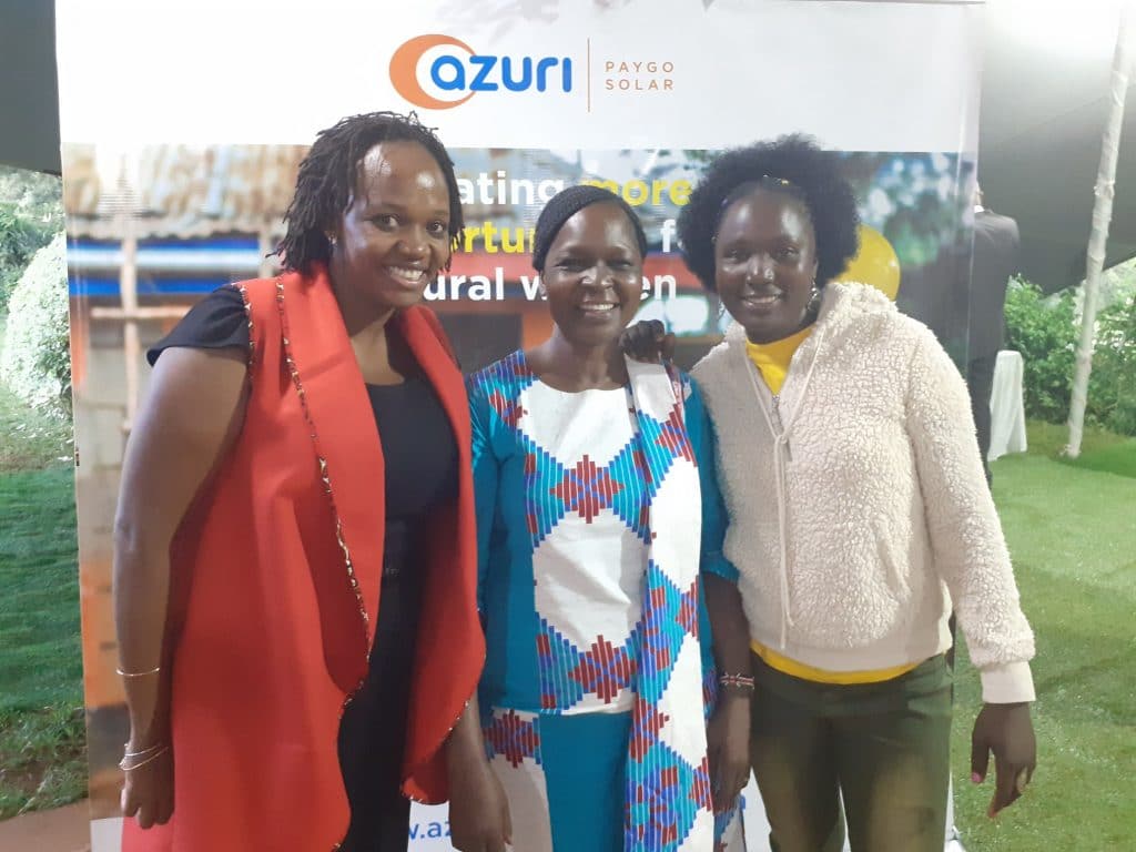 KENYA : Azuri Technologies encourage les femmes rurales à adopter l’énergie solaire©de Azuri