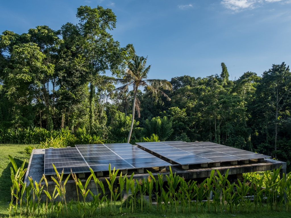 NIGERIA : Daystar obtient 4 M$ de SunFunder pour fournir l’off-grid aux entreprises©Space_Cat/Shutterstock