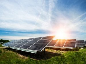 NIGERIA/KENYA : Renewvia Energy et DPI s’allient pour fournir l’off-grid solaire©Diyana Dimitrova/Shutterstock