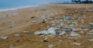 SÉNÉGAL : le Covid-19 « contamine » la loi anti-plastique© Neja Hrovat/Shutterstock