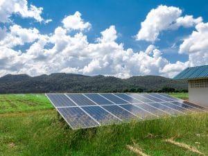 NIGÉRIA : Lumos fournit de l’électricité solaire au centre Covid-19 d’Eti-Osa©Yong006 / Shutterstock