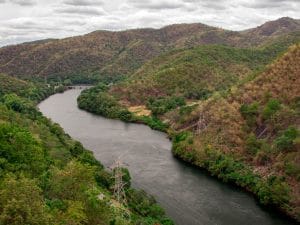 KENYA : EAIF et le Finnfund financent le projet hydroélectrique de Kaptis de 15 MW©yod67/Shutterstock