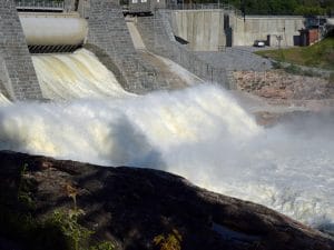 GUINEA: Human Rights Watch condemns damage by Souapiti hydroelectric project©JRJfin / Shutterstock