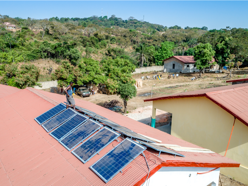 TOGO : Covid-19, Soleva et Bboxx offrent de l’électricité gratuite à leurs abonnés©Flightseeing-Germany / Shutterstock