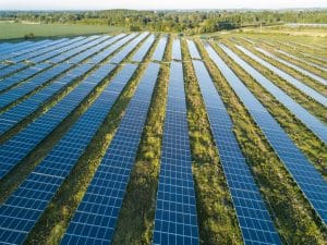 ALGÉRIE : un méga projet solaire de 4000 MW baptisé « Tafouk1 » bientôt sur les rails©city hunter/ Shutterstock