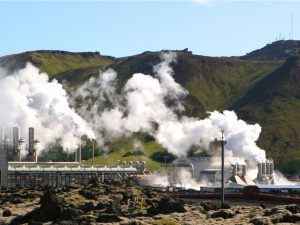 KENYA : cinq soumissionnaires retenus pour la centrale géothermique d’Olkaria VI ©Laurence Gough/Shutterstock