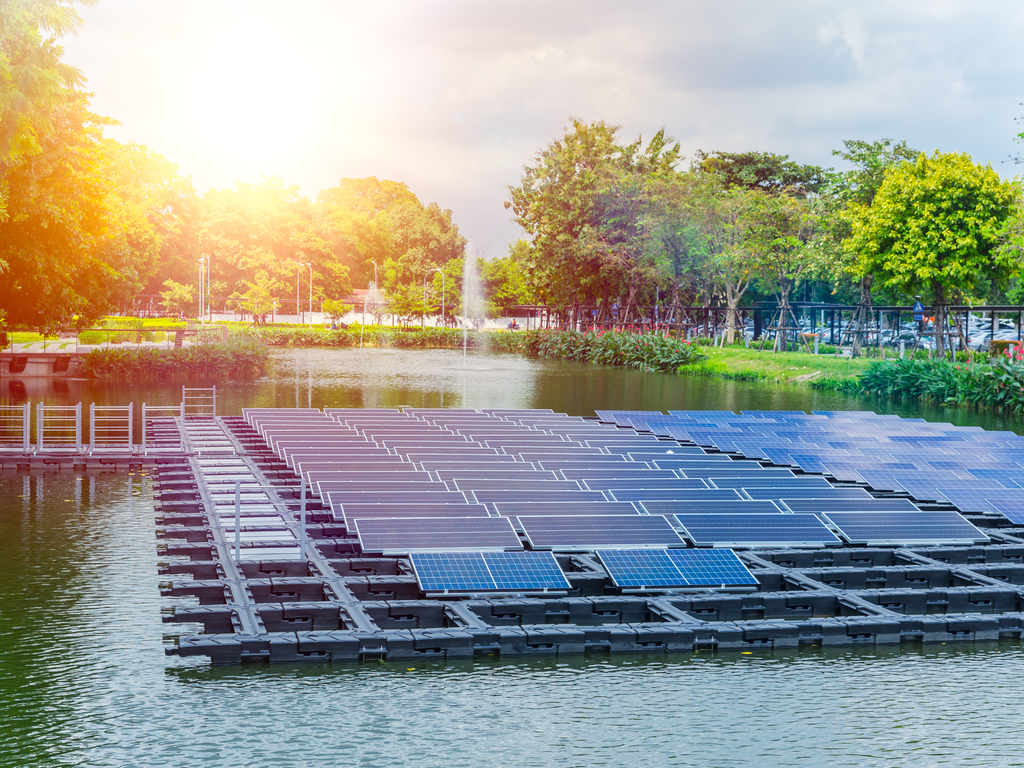 KENYA : Ecoligo va doter Rift Valley Roses d’une centrale solaire flottante de 69 kW ©Quality Stock Arts / Shutterstock