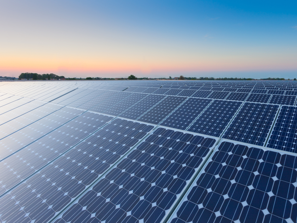 ZIMBABWE: SolGas Energy to commission its solar power plant in Hwange in August©PriceM/Shutterstock