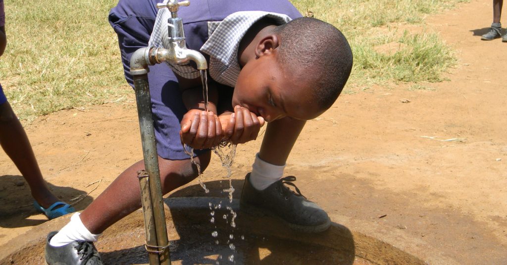 COTE D’IVOIRE : l’Usaid soutient l’accès à l’eau et à l’assainissement dans 8 mairies©CECIL BO DZWOWA/Shutterstock