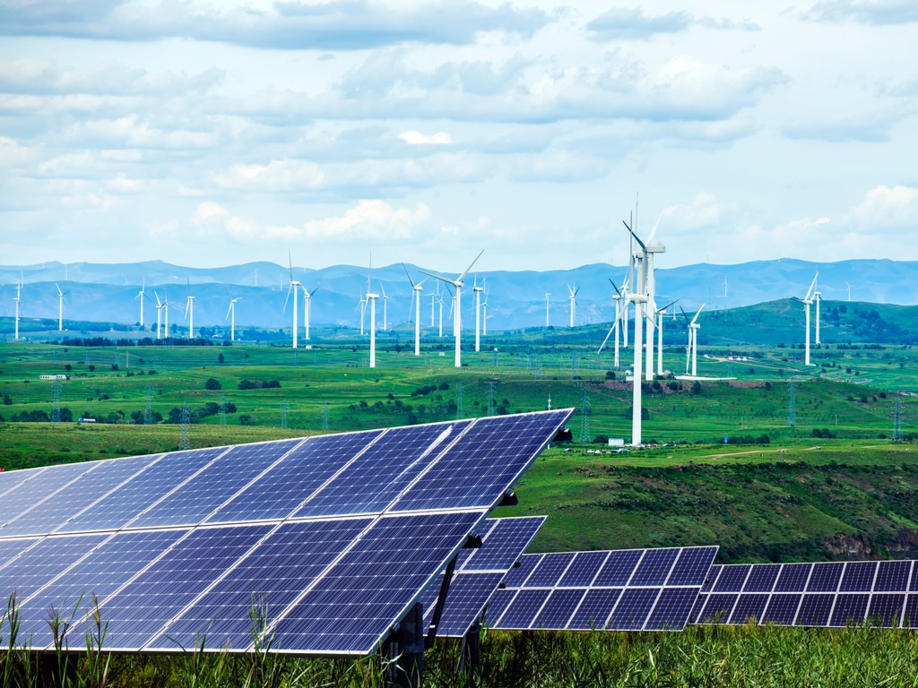 SOUTH AFRICA: Stanlib invests in Mulilo, a renewable energy producer©zhengzaishuru/Shutterstock