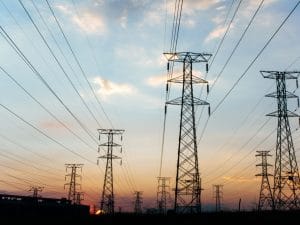 AFRIQUE : la transmission sans fil pourrait révolutionner l’accès à l’électricité © LongJon/Shutterstock