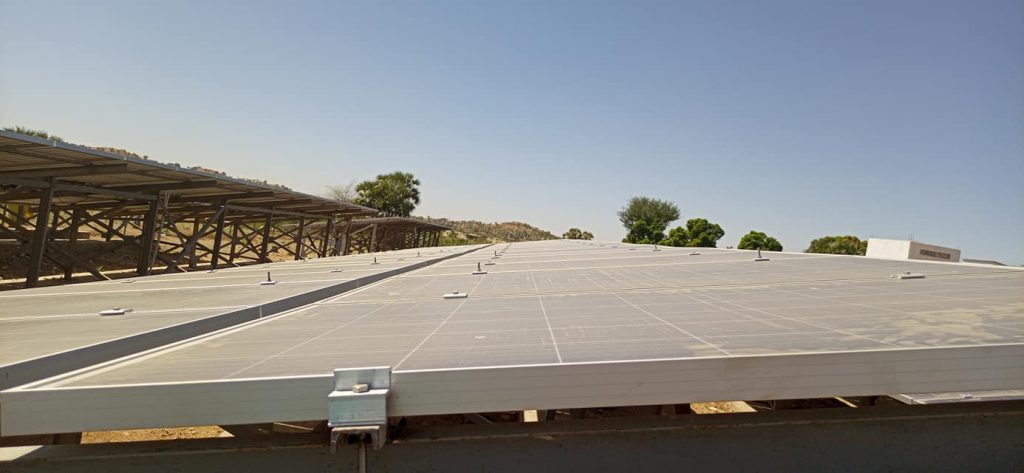 CHAD: a solar farm (500 kWp) to improve the water supply in Abéché©Abou Simbil /Shutterstock