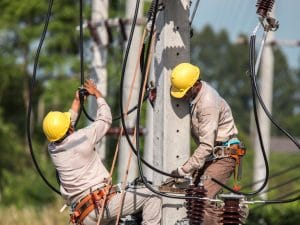 UGANDA: UEGCL renovates 3 power lines to operate the Karuma dam ©CHAINFOTO24/Shutterstock