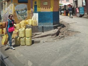 MADAGASCAR: authorities use water tanks to overcome drought©Radodo/Shutterstock