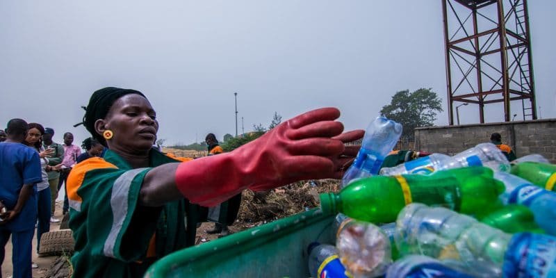 AFRIQUE DU SUD : les Buy Back Centers permettent de vendre ses déchets à Khayelitsha©shynebellz/Shutterstock