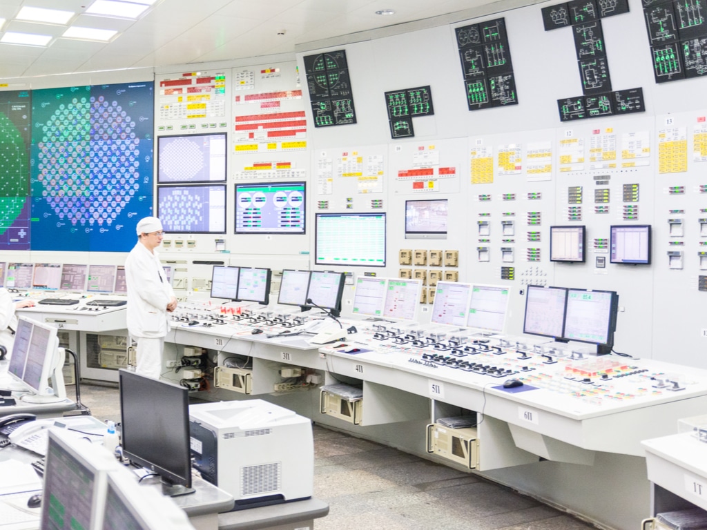 Energy control centre in Egypt ©Dolgikh Pavel/Shutterstock