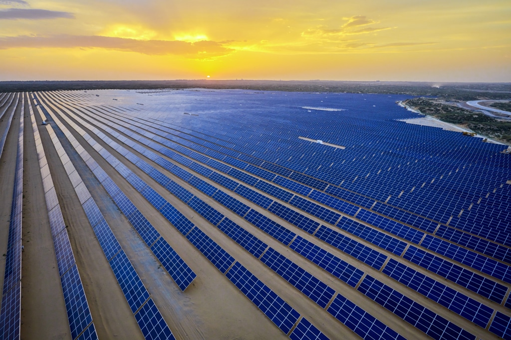 EGYPT: Acwa Power obtains $114m for its 200 MWp Kom Ombo solar power plant ©Jenson/Shutterstock