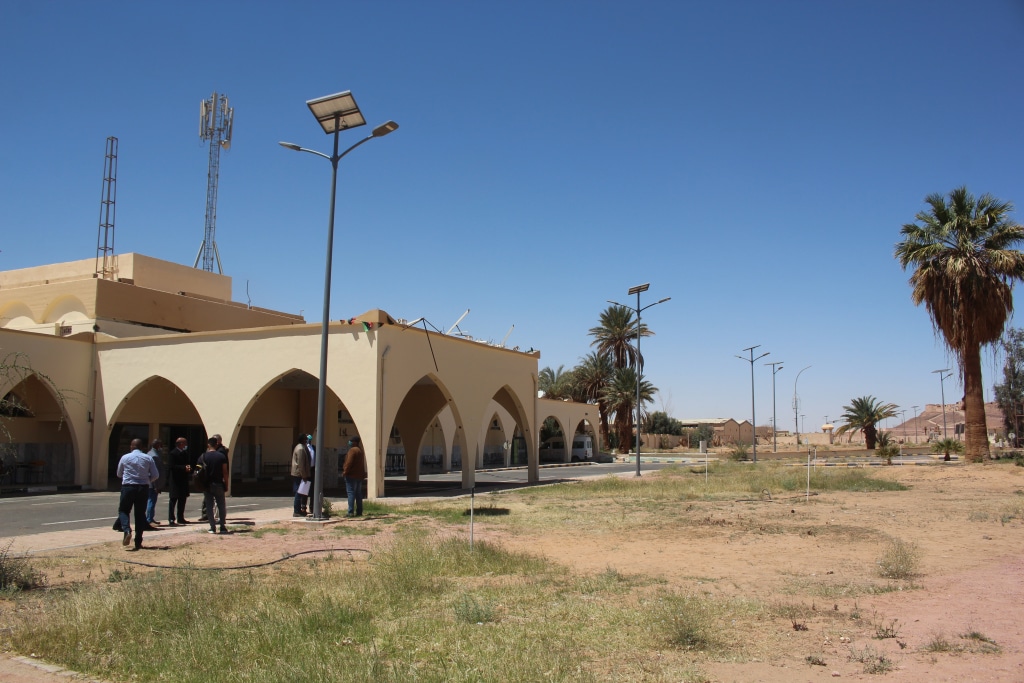 LIBYA: UNDP installs 284 solar street lights at Sebha airport © UNDP