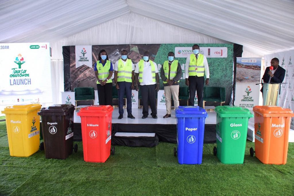 UGANDA: A coalition for a campaign against plastic pollution ©Vivo Energy Uganda