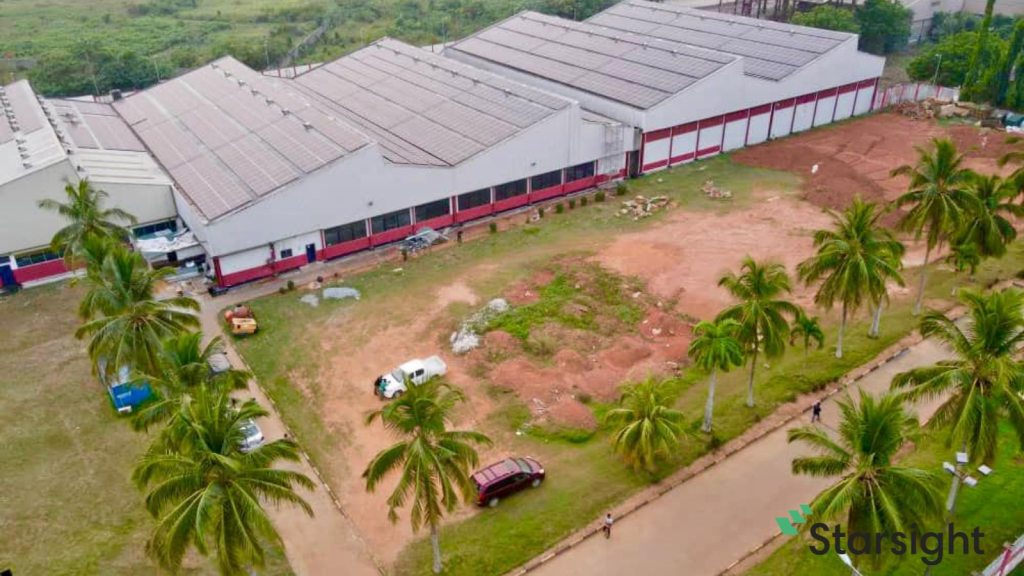 NIGERIA : Starsight installe un système solaire de 950 kWc pour Big Bottling à Ogun © Starsight Energy