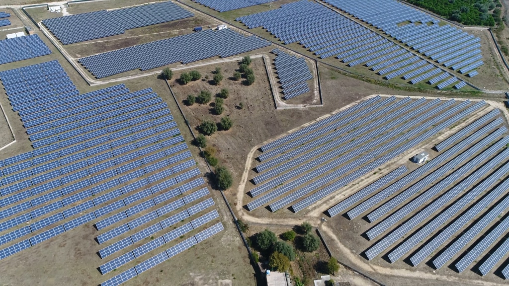 COTE D’IVOIRE : un appel d’offres pour les centrales solaires de Laboa et de Touba © GLF Media/Shutterstock