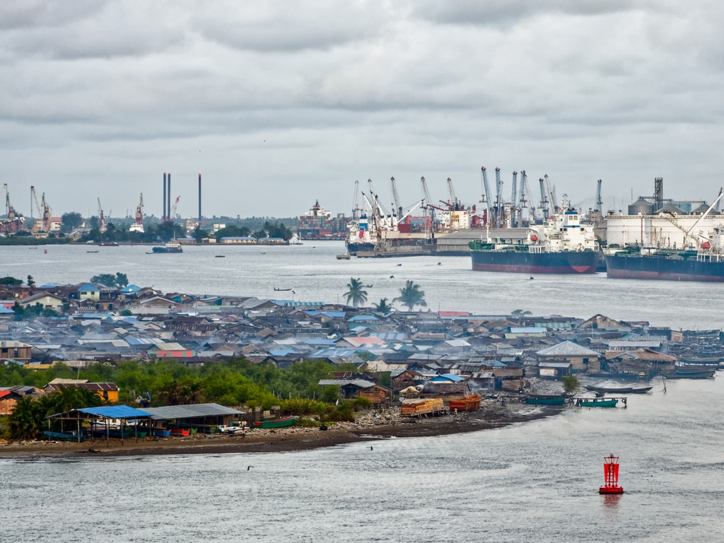 NIGERIA : Eco-hydrology to preserve water resources©Fela Sanu/Shutterstock