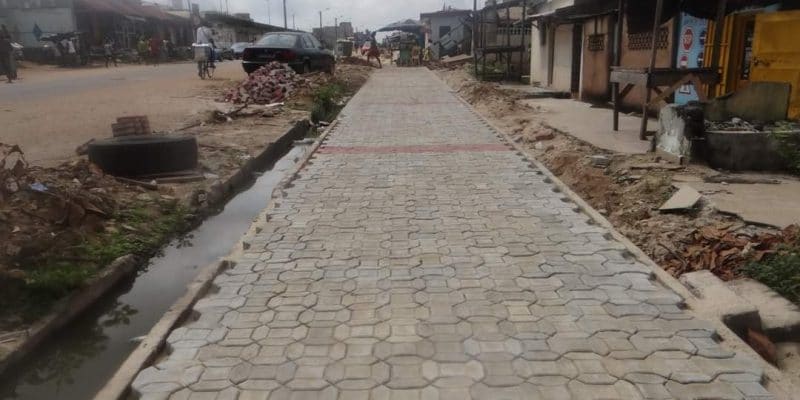 ivory-coast-manage-paste-turns-plastic-waste-into-paving-stones-in