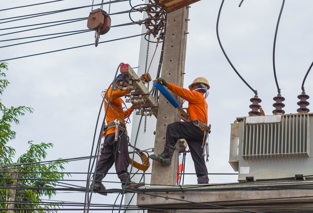 ALGERIA: Modernising the electricity grid for the integration of clean energy © NARONGKAN WANCHAUY/Shutterstock