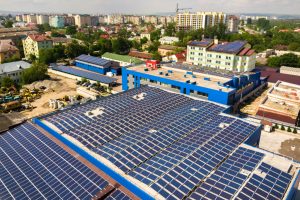 NIGERIA: Daystar Power installs rooftop solar plant for UAC in Ikeja© Bilanol/Shutterstock