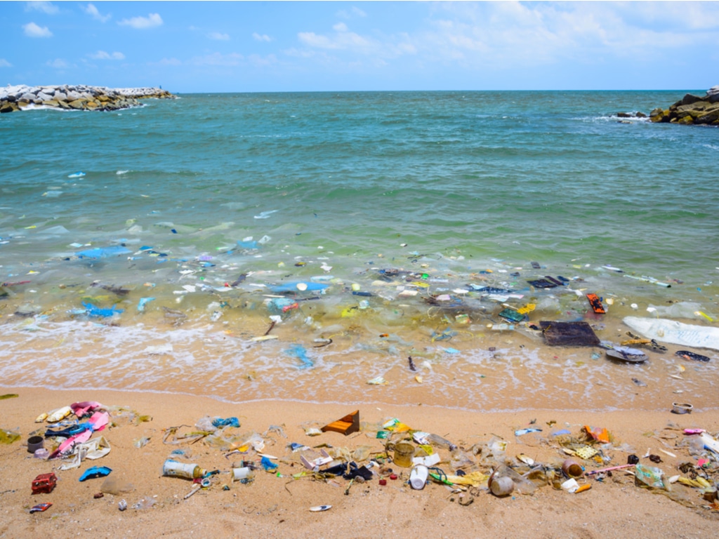 GHANA: mobilizing $4.3 billion to eradicate plastic pollution©Take Photo/Shutterstock