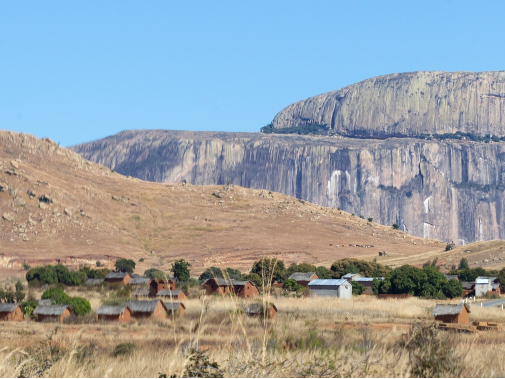 MADAGASCAR : quand la sécheresse engendre une famine inédite shutterstock_1496489360.jpg