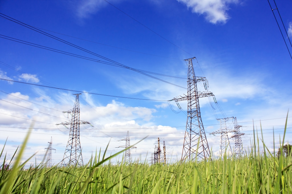 KENYA: Africa50 and Power Grid sign PPP for power lines© Shebeko/Shutterstock