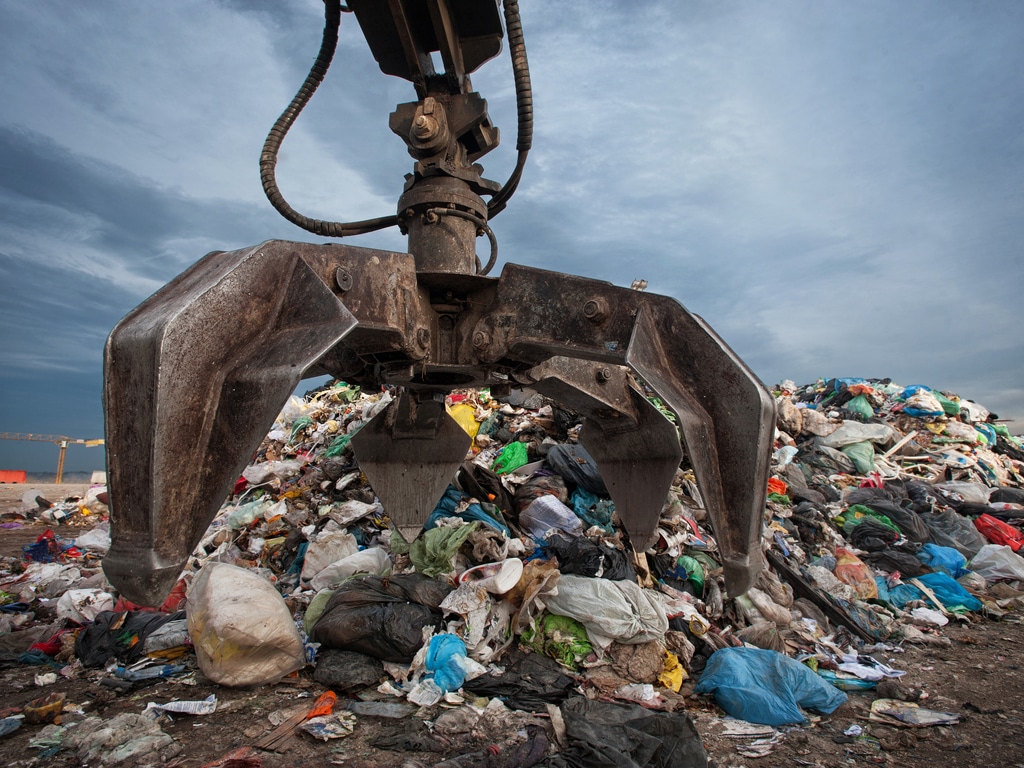 NAMIBIA: EU grants $2.4 million for solid waste recycling in Windhoek©KaliAntye/Shutterstock