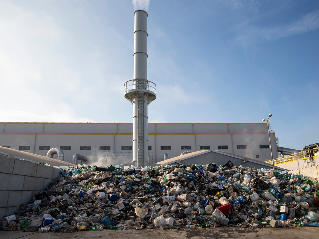 KENYA: VR Holding to convert solid waste into electricity in Kakamega©Belish/Shutterstock